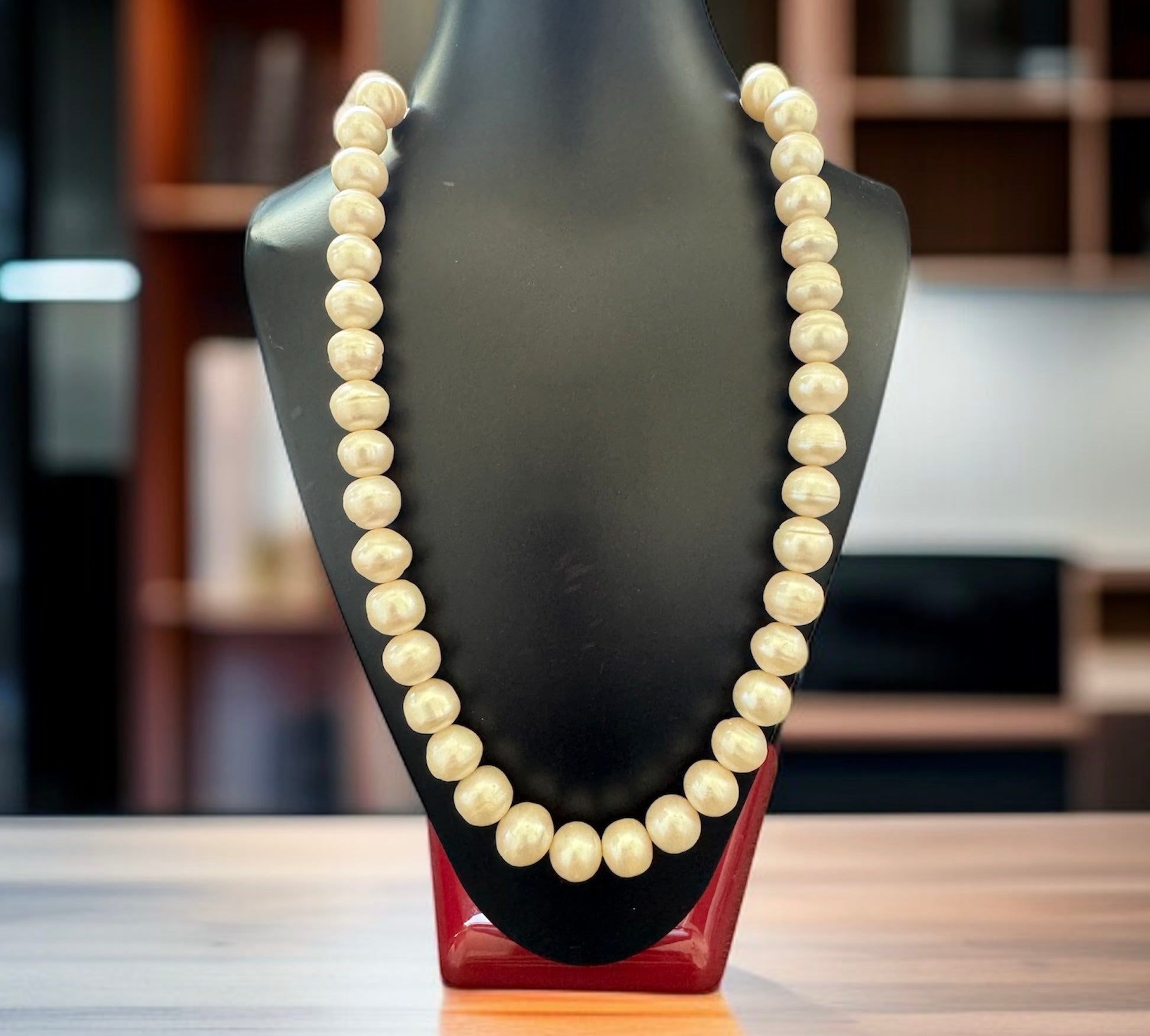 Freshwater Pearl Necklace 10mm