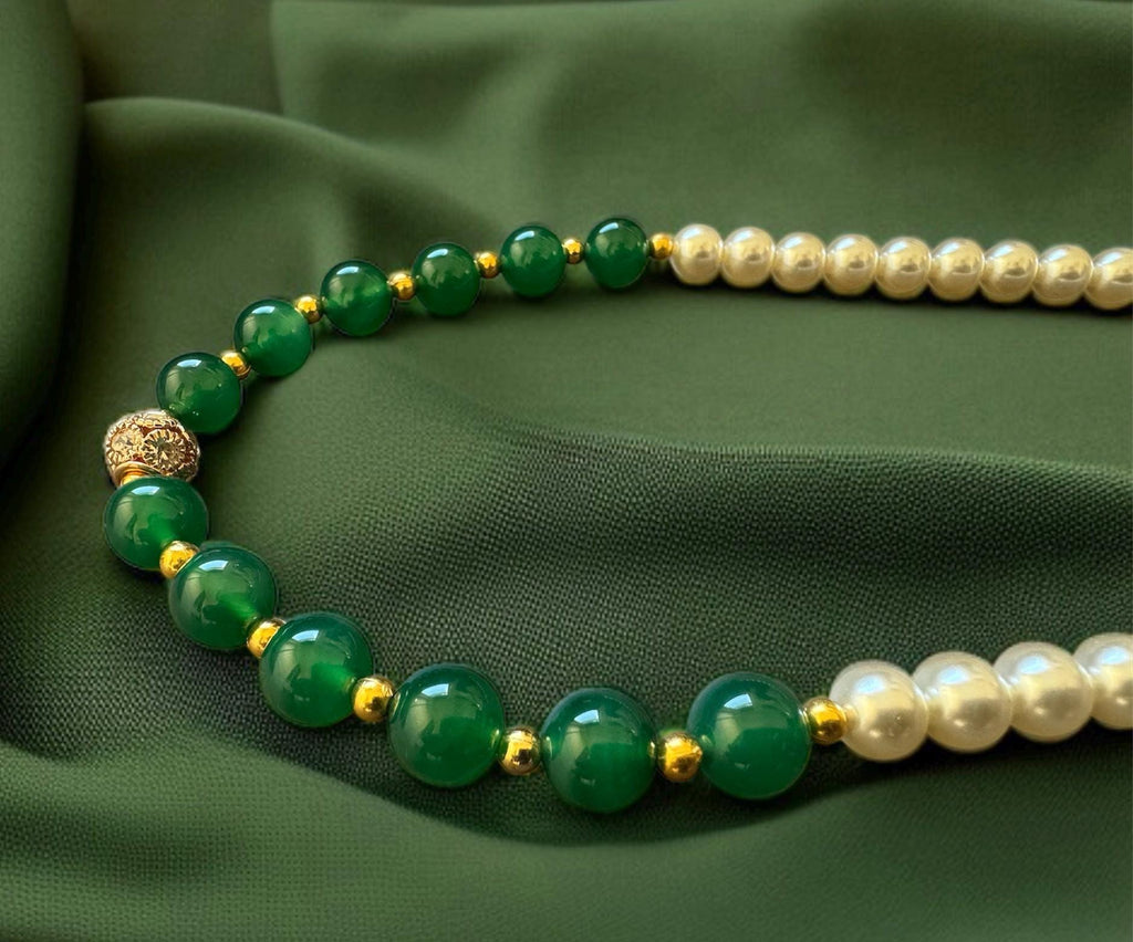 Green Onyx & Shell Pearl Necklace