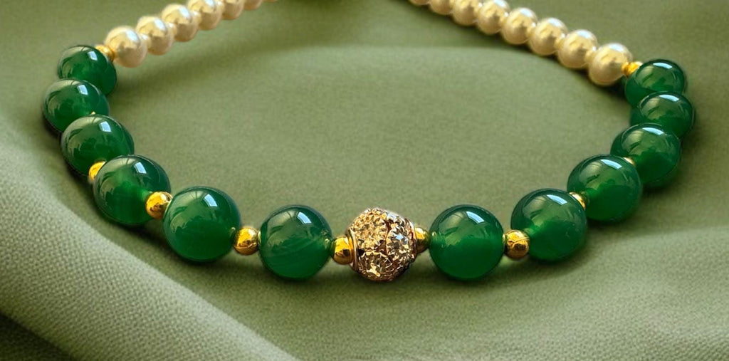Green Onyx & Shell Pearl Necklace
