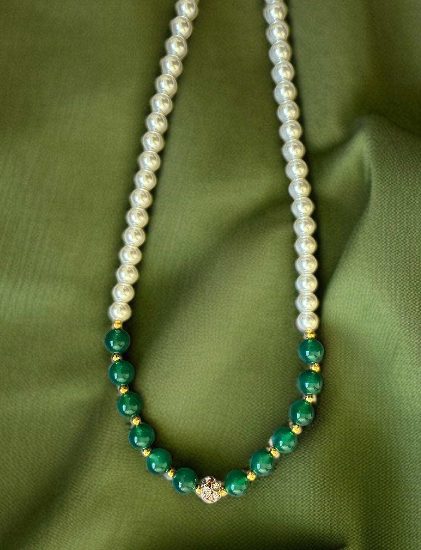 Green Onyx & Shell Pearl Necklace