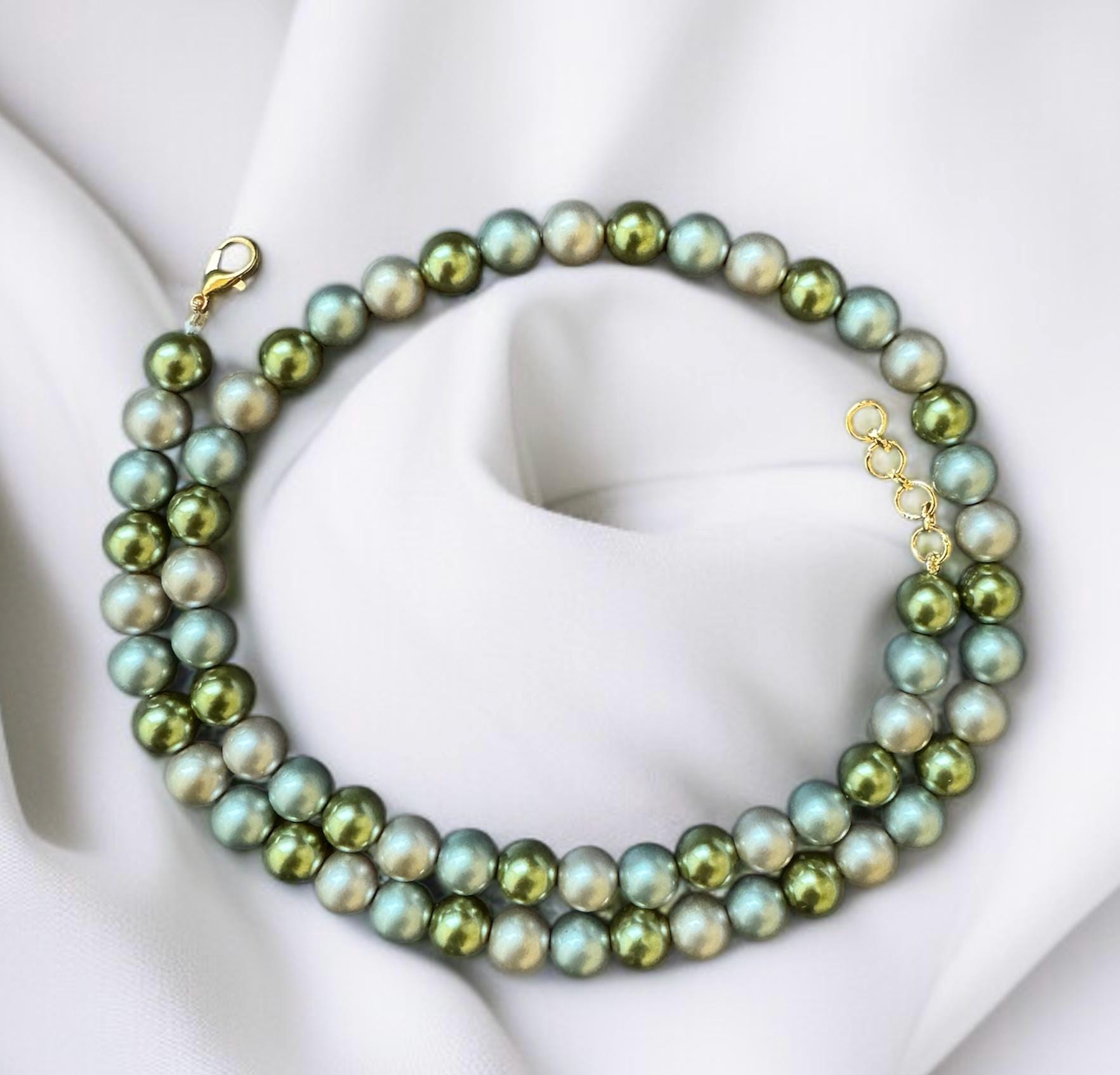Green Shell Pearl Necklace