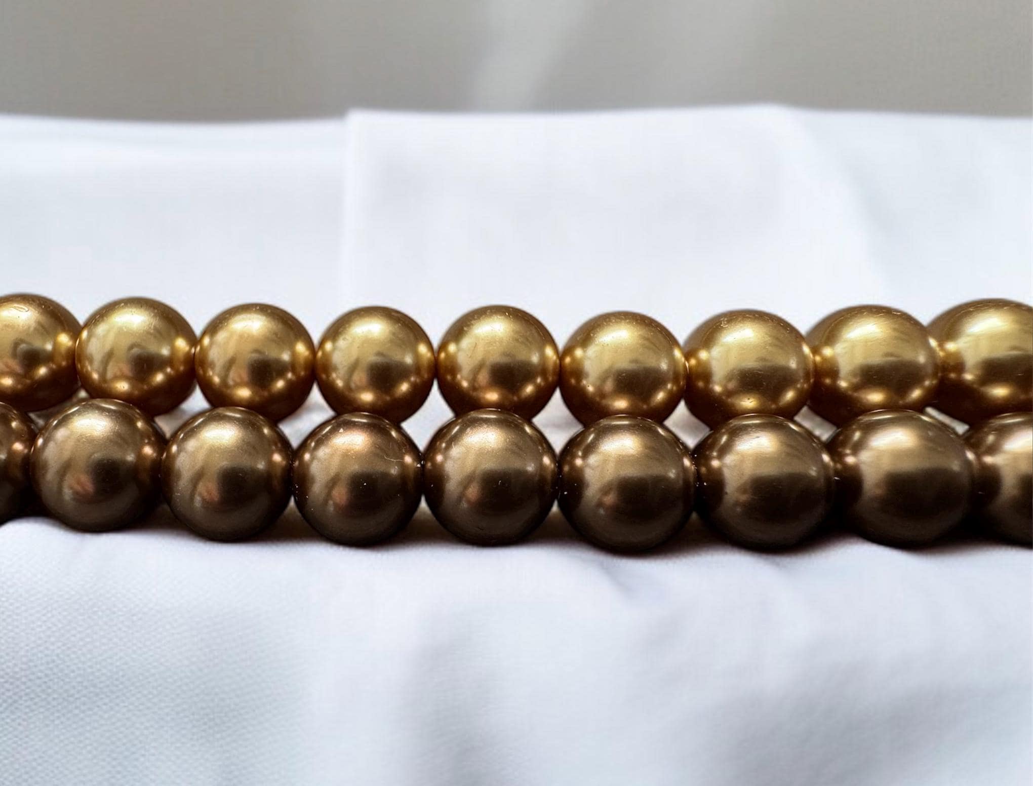 Shell Pearl Gold & Bronze Necklace