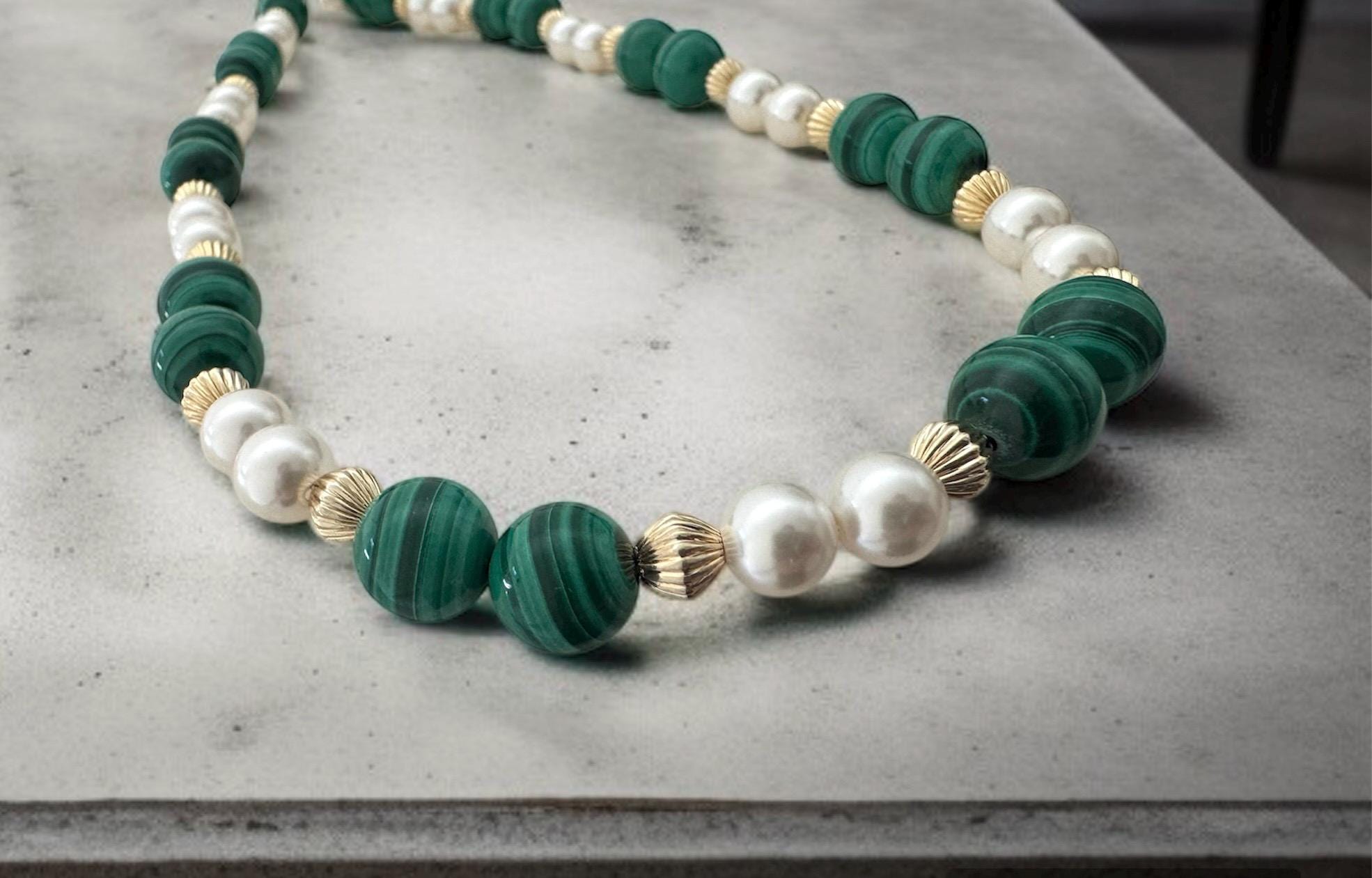 Malachite & Shell Pearl Necklace 10mm
