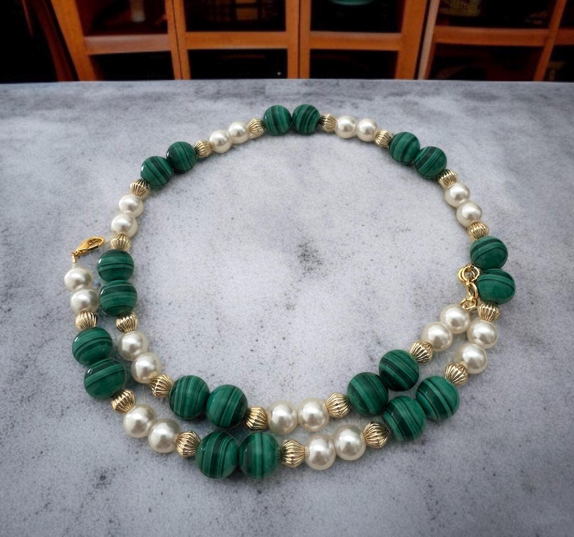 Malachite & Shell Pearl Necklace 10mm