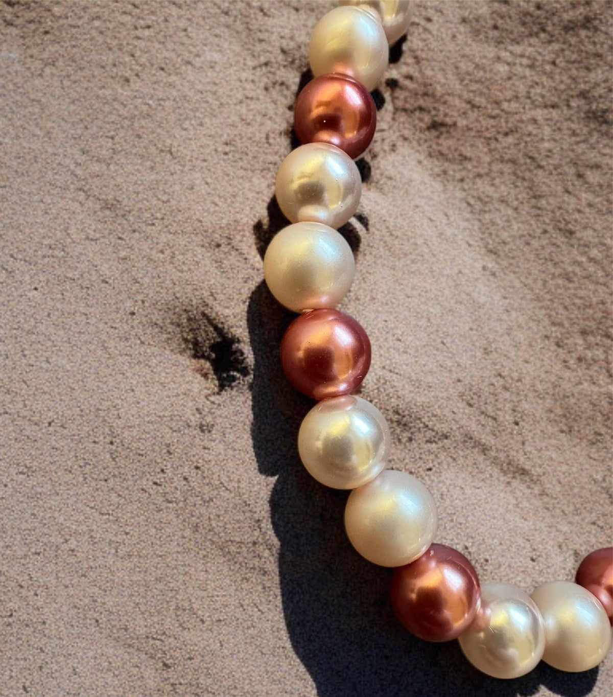 Red & Rose Gold Shell Pearl Necklace